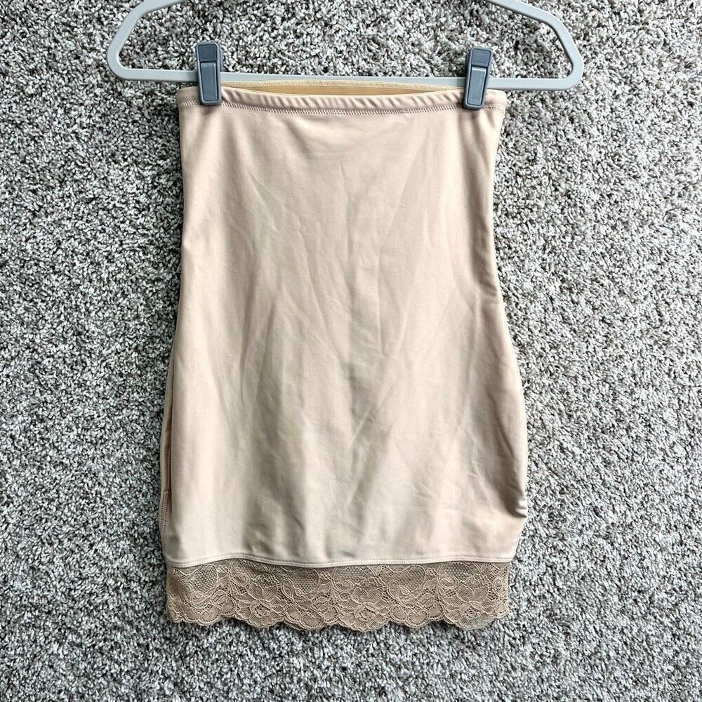 I Am Yummie‎ Beige Nude Shapewear Skirt in Size Medium